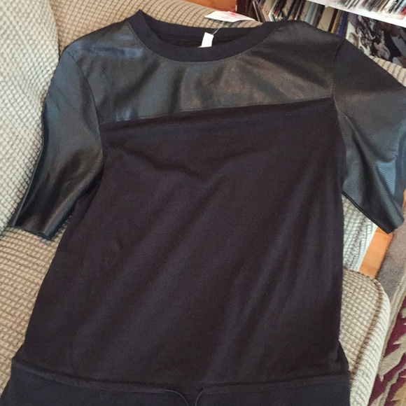 Silence + Noise black short sleeve top - Picture 1 of 7